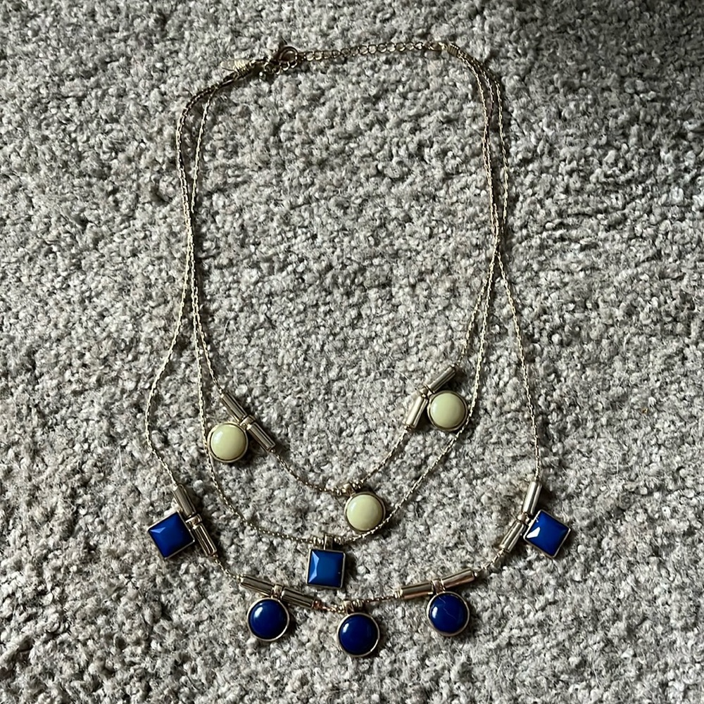 Triple stand necklace